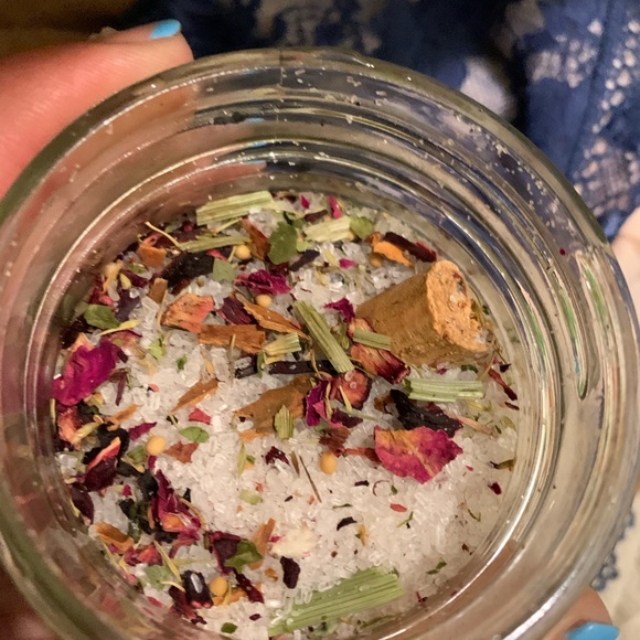Growing Goddess Bath Soak - Picture 4 of 5